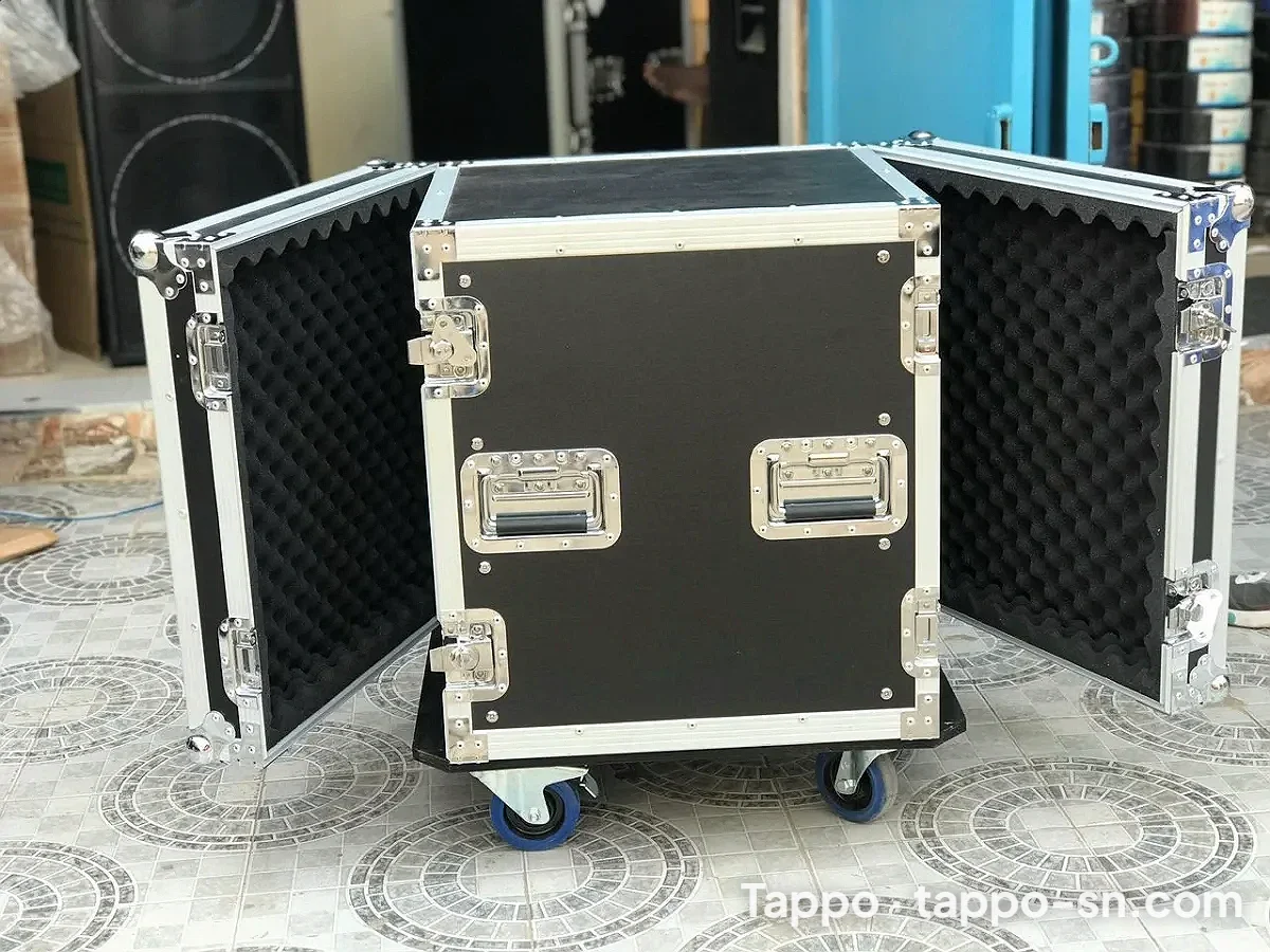 Flight case professionnel avec roulettes U10 a U18 à vendre à Dakar – photo 1