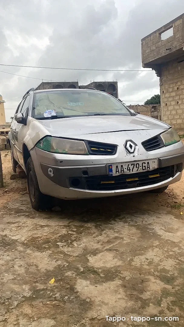 Renault Megane Type II grise à vendre à Ziguinchor – photo 1