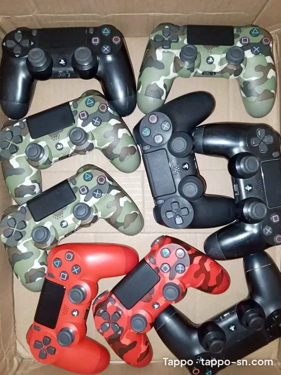 Manettes DualShock 4 pour PlayStation 4 à vendre à Dakar – photo 1