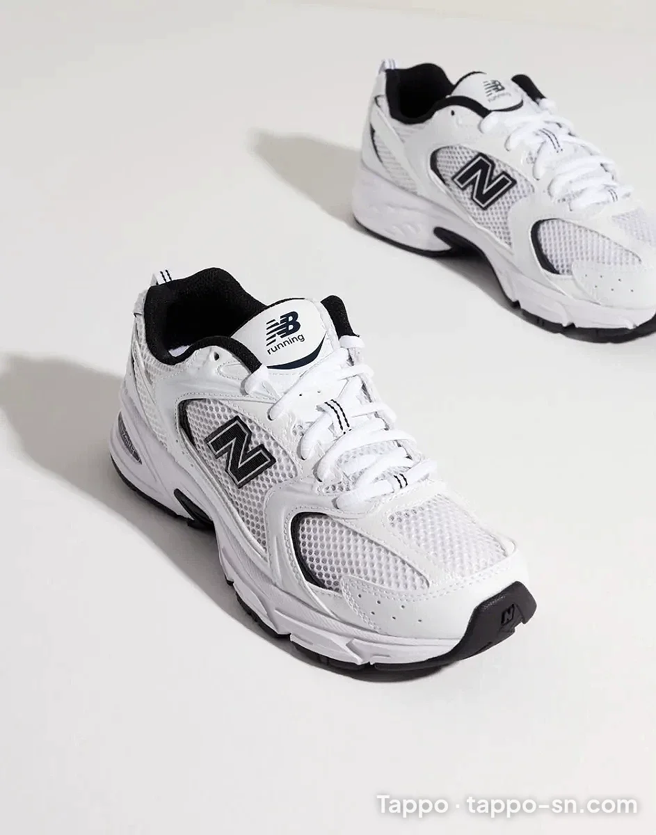 Baskets New Balance 530 running blanc et noir à vendre à Dakar – photo 1