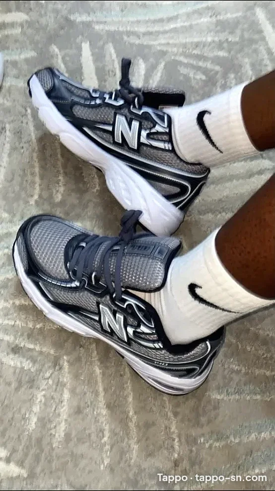 Baskets New Balance 740 gris et blanc à vendre à Dakar – photo 1