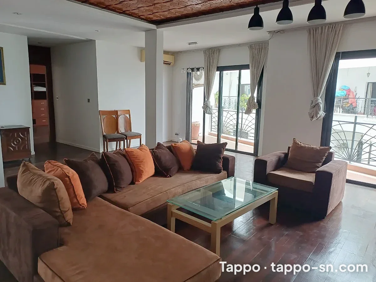 Studio meublé ou vide à Mermoz Dakar à Dakar – photo 1