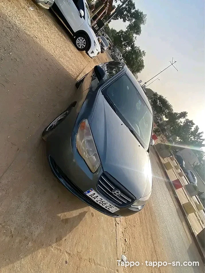 Voiture Hyundai elentra à vendre à Thiès – photo 1