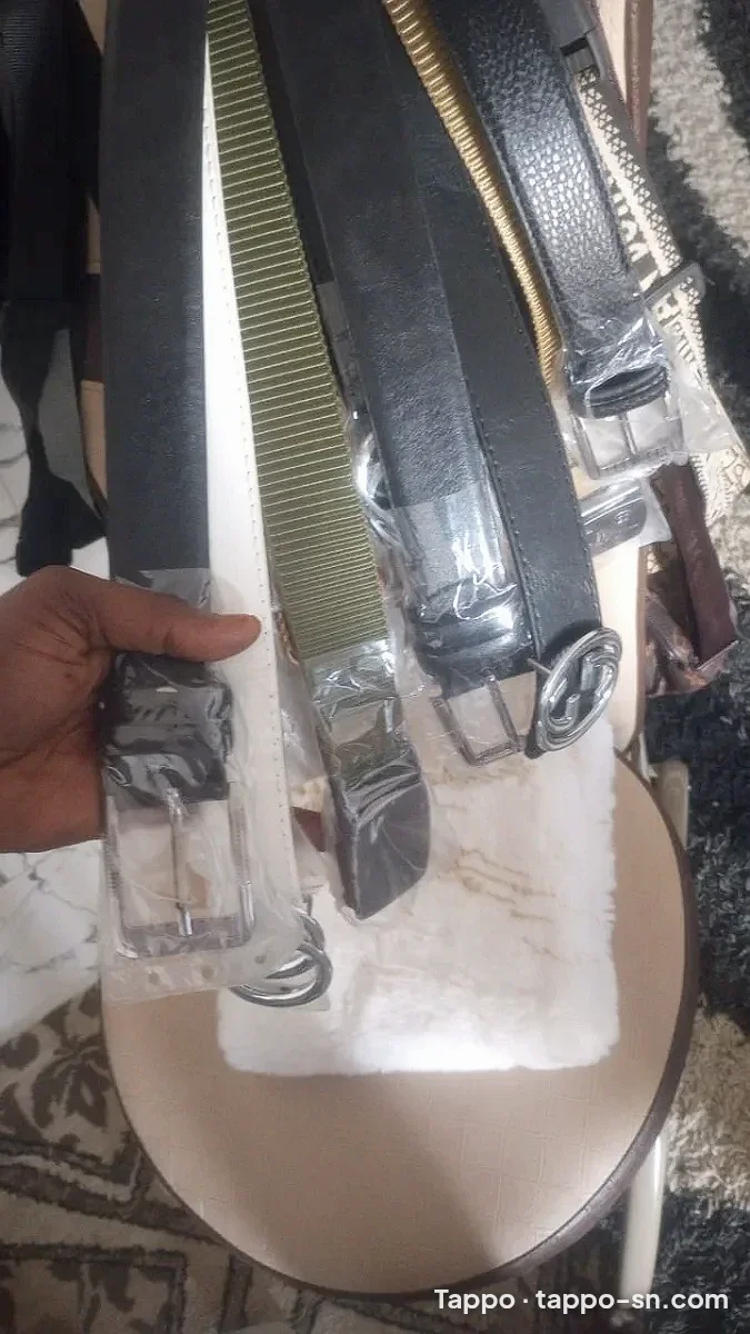 Ceintures Homme (Noir, Blanc, Vert) – Neuves sous Emballage à vendre à Dakar – photo 1