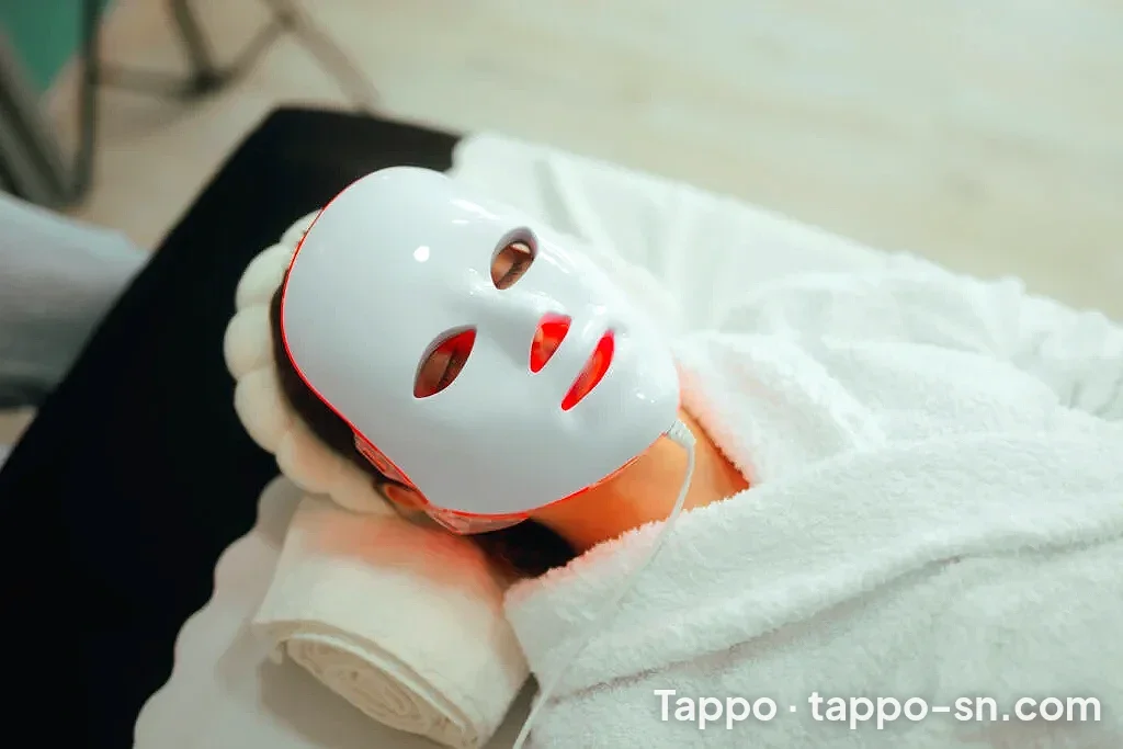 Masque LED Facial 7 Couleurs Soin Visage Luminothérapie à vendre à Dakar – photo 1