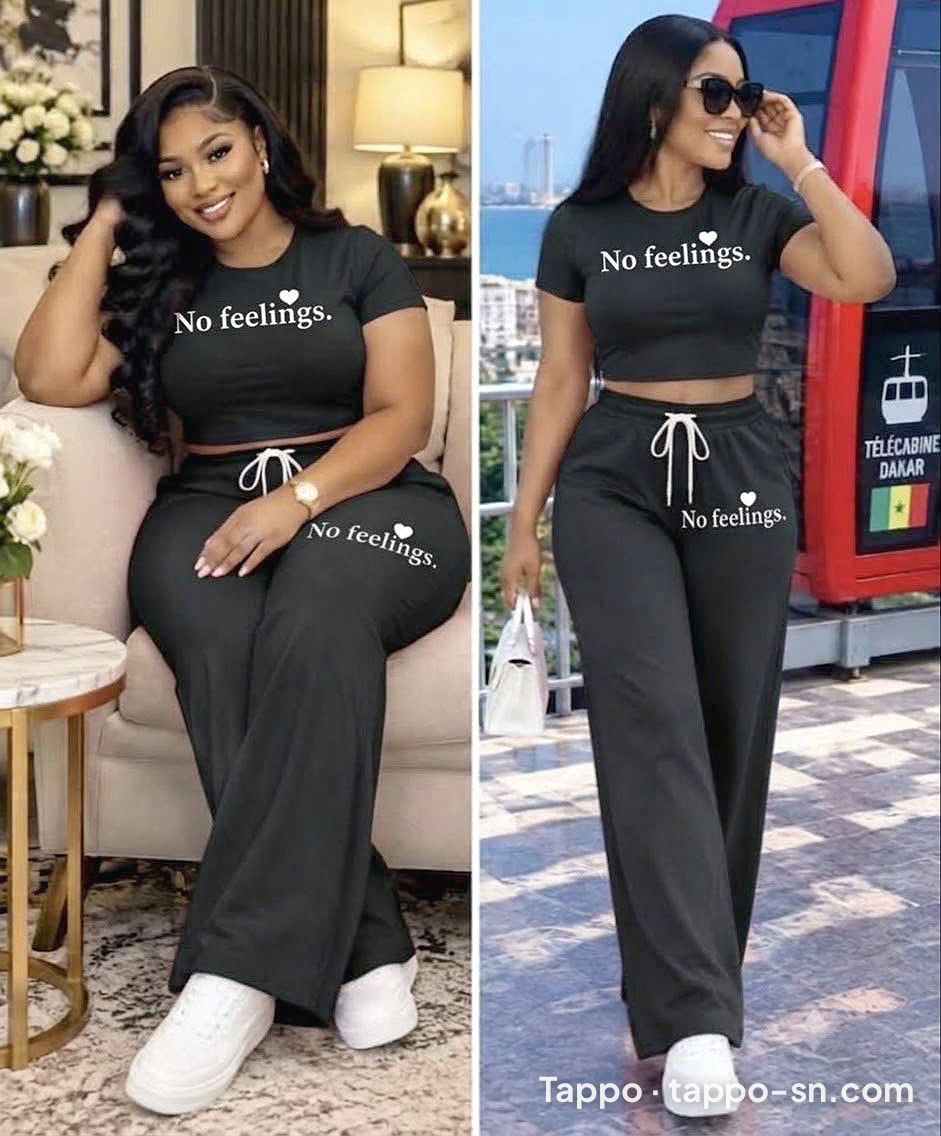 Ensemble pantalon et crop top noir à vendre à Dakar – photo 1