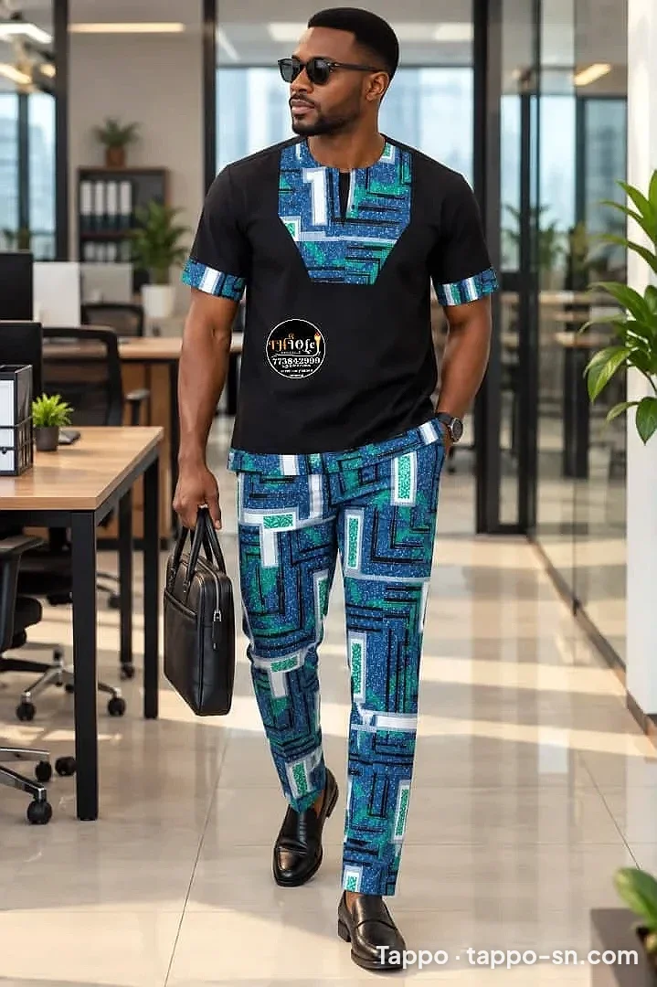 Ensemble homme noir et motifs bleus à vendre à Dakar – photo 1