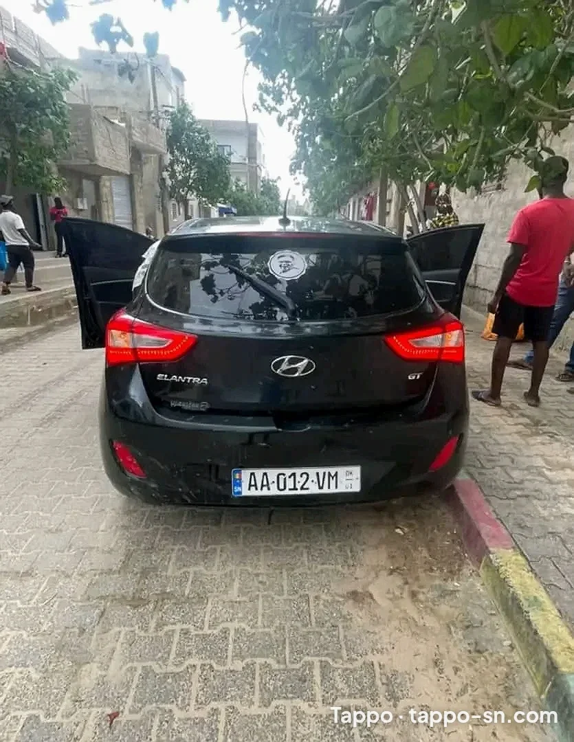 Hyundai Elantra GT 2017 à vendre à Dakar – photo 1