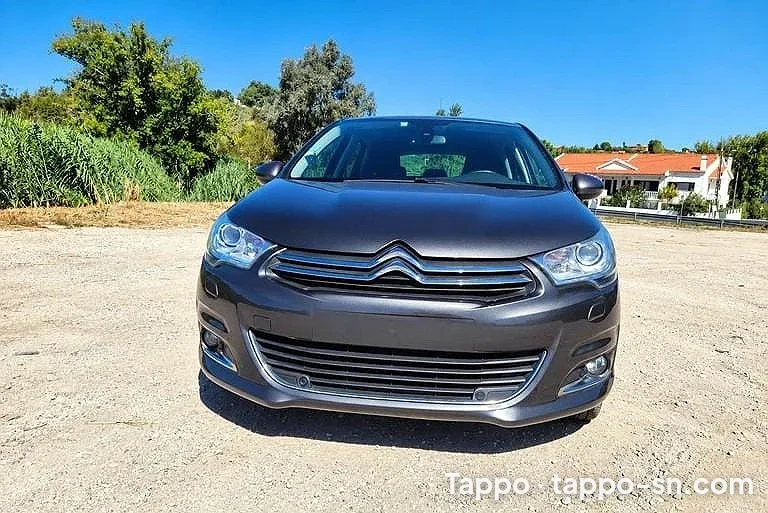 Citroën C4 gris 2016 à vendre à Dakar – photo 1