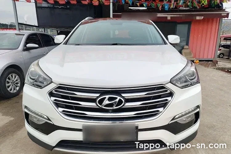 SUV Hyundai Santa fe blanc à vendre à Dakar – photo 1