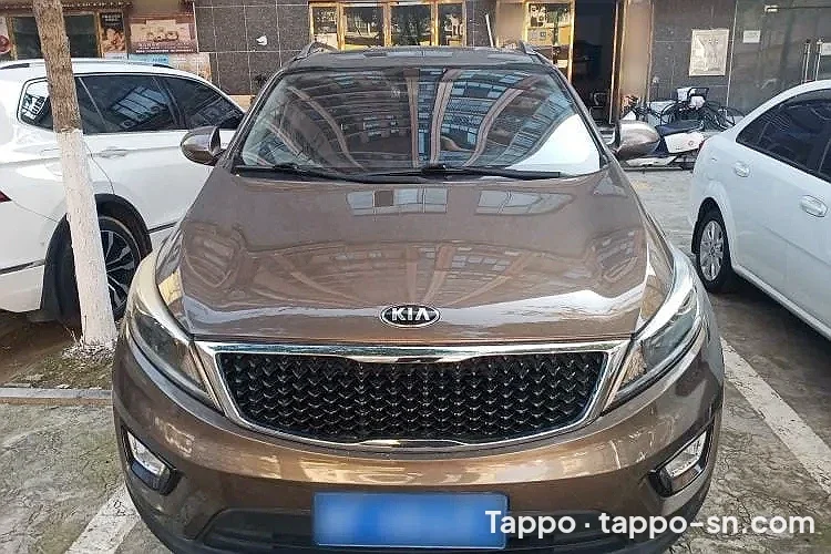 Voiture Kia marron à vendre à Dakar – photo 1