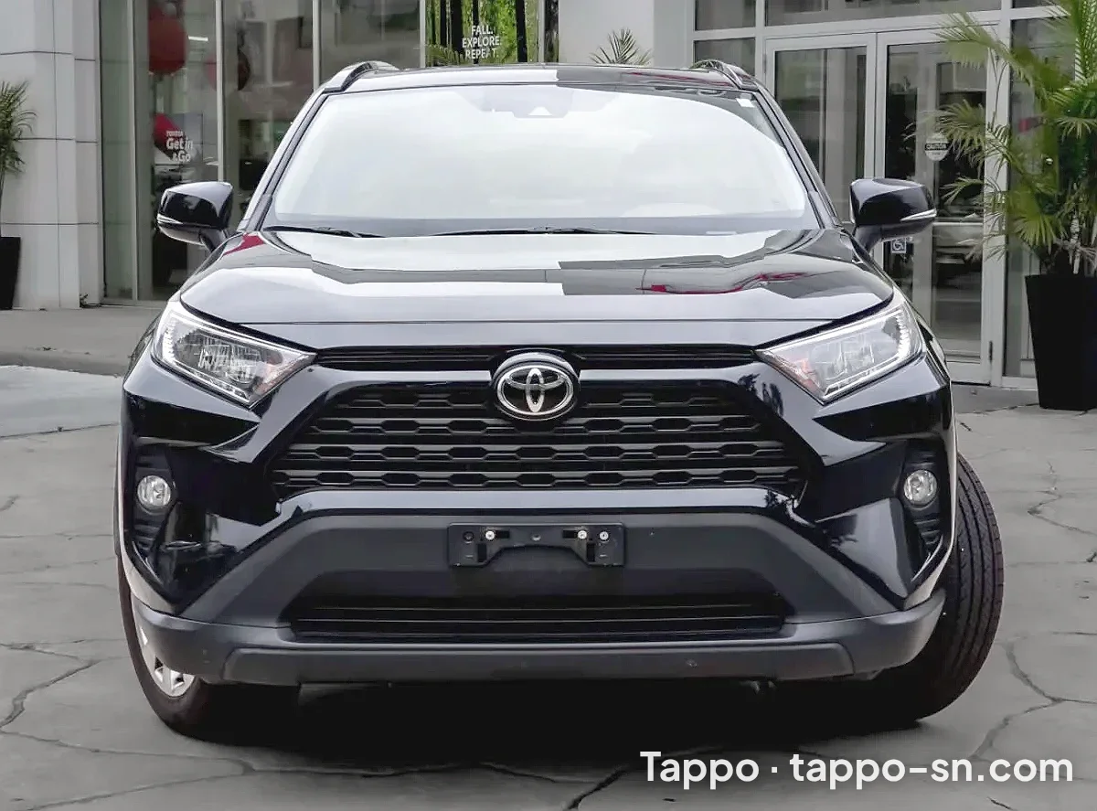 Voiture Toyota noire à vendre à Dakar – photo 1